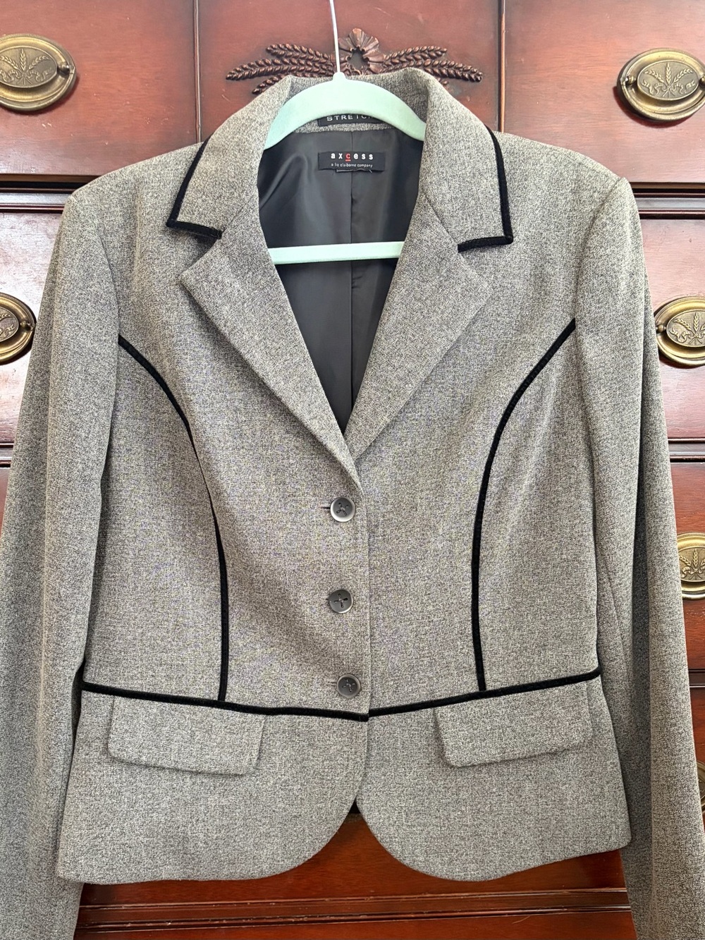 AXCESS by Liz Claiborne Women's Gray Tailored Blazer with Black Piping